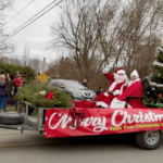 VIDEO: Santa and Mrs. Claus make stop in Woodstock