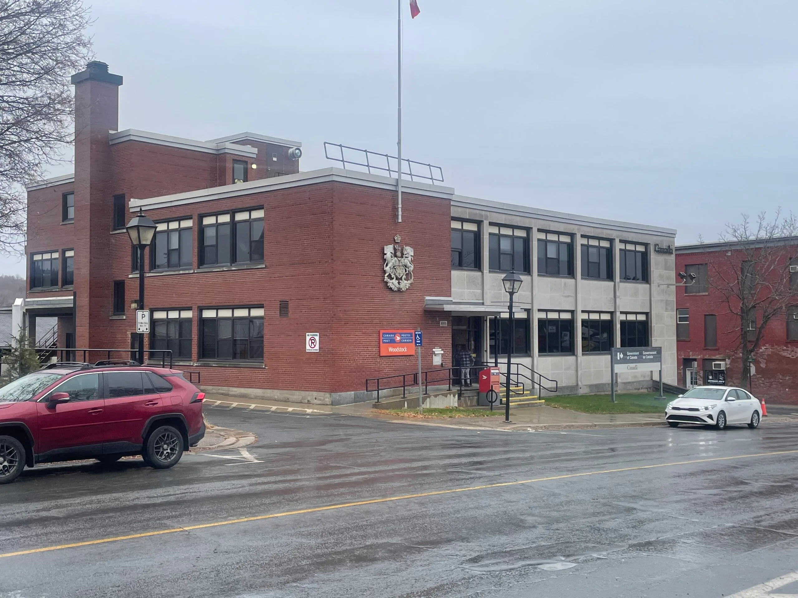 The Canada Post office in Woodstock is closed after members of the CUPW walked off the job on Friday, Nov. 15. (Stephen Chisholm photo)
