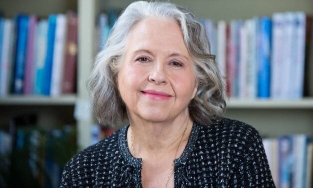 Lesley Crewe headlines Woodstock Reads 2025
